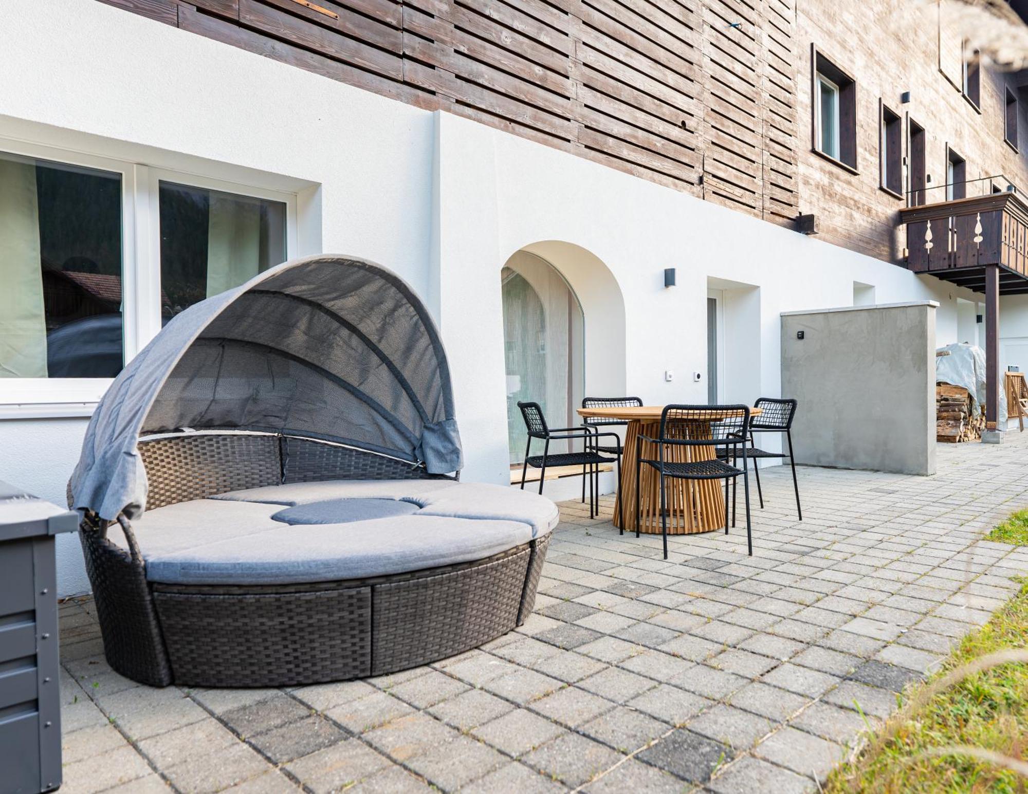 شقة Cute & Cozy Oasis, Private Afternoon Sun Terrace كاندرستغ المظهر الخارجي الصورة